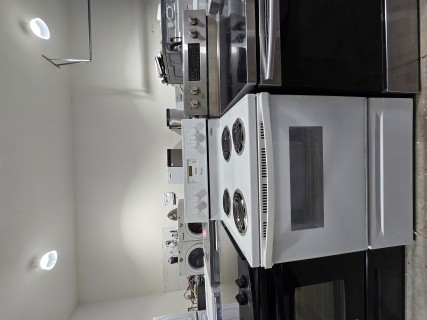 Refurbished Whirlpool coil top range $499